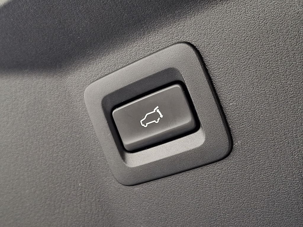 Used 2023 White Mazda Touring Plus image 33