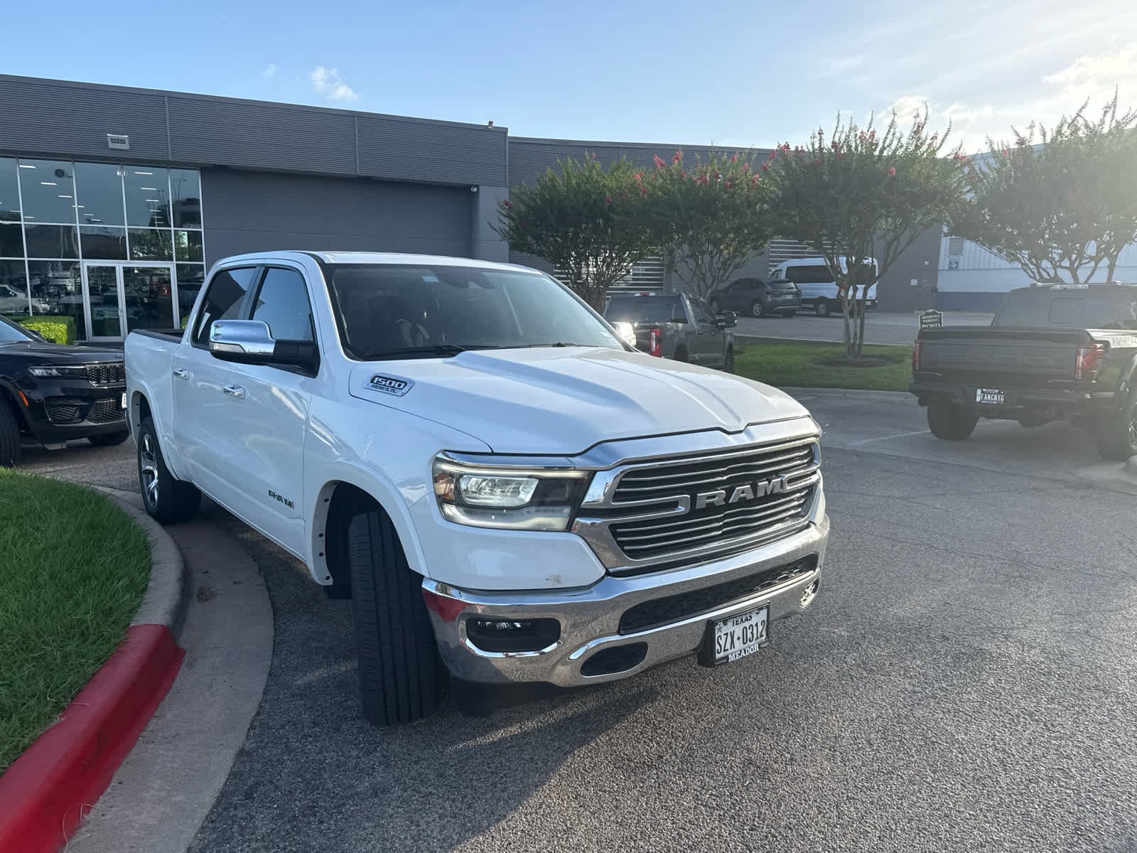 Used 2022 Bright White Clearcoat Ram Laramie image 2