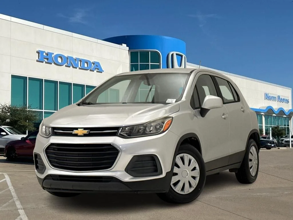 2017 Chevrolet Trax LS's photo