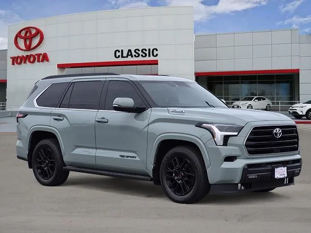 2025 Toyota Sequoia SR5 4WD i-FORCE MAX Hybrid's photo