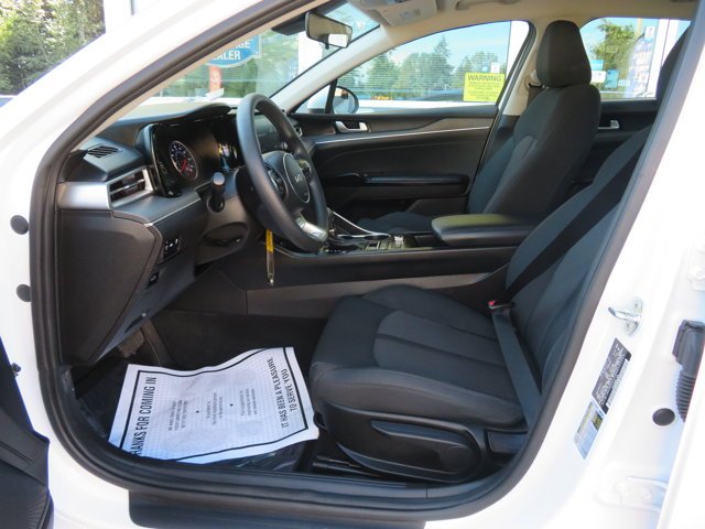 Used 2022 Glacial White Pearl Kia LX image 21