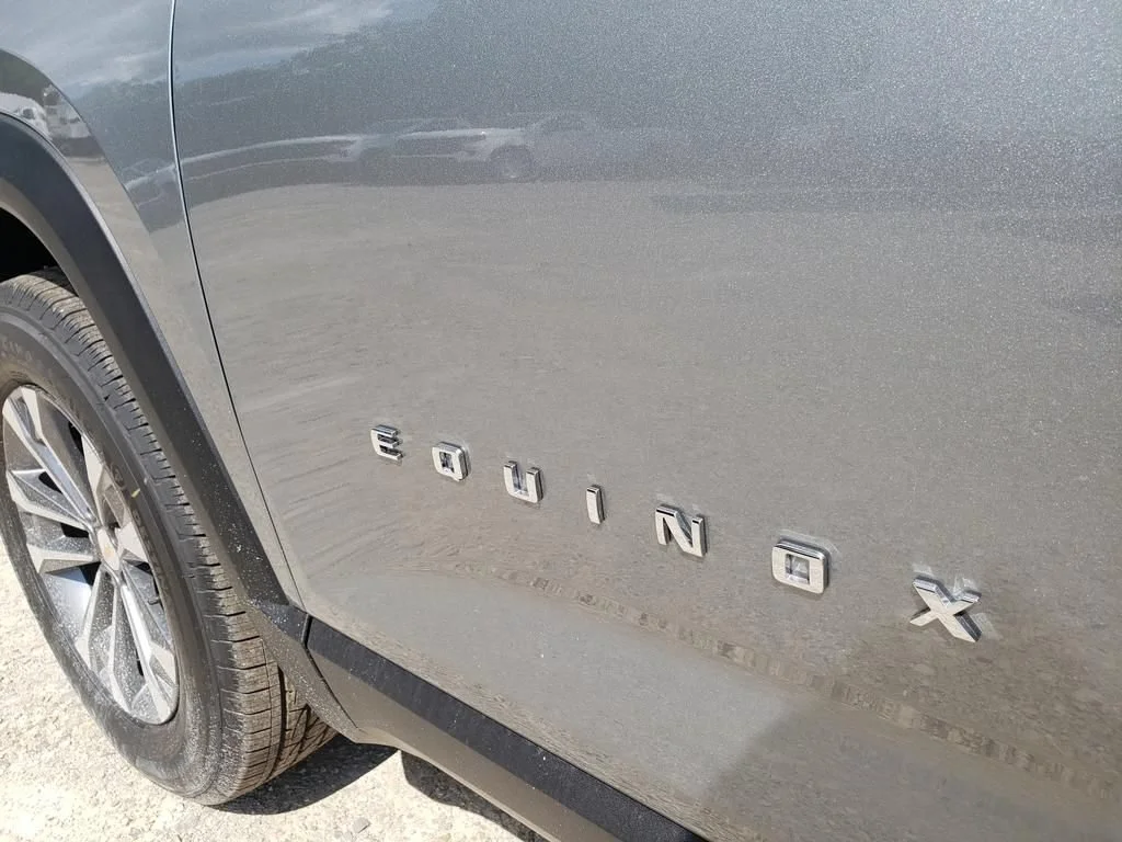 2027 Chevrolet Equinox LT - Photo 12