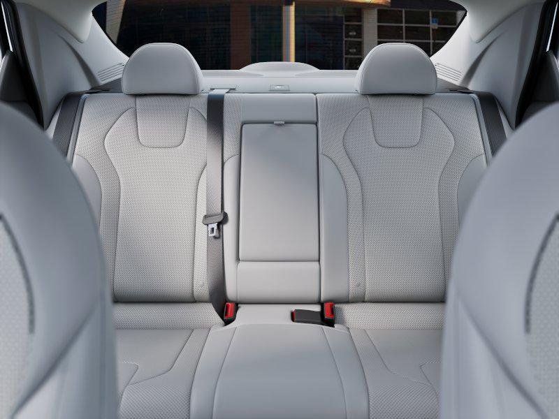 2025 Hyundai Elantra Limited - Photo 12