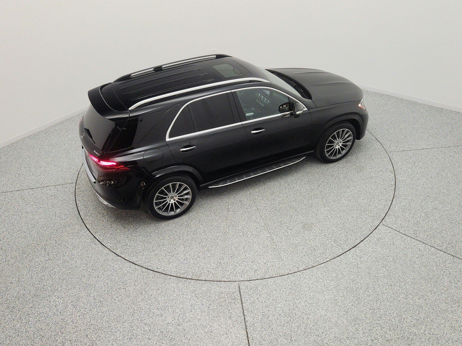 Used 2024 Black Mercedes-Benz GLE 350 4MATIC® SUV image 13