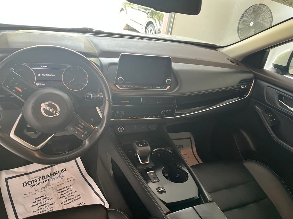 Used 2023 White Nissan SL image 14