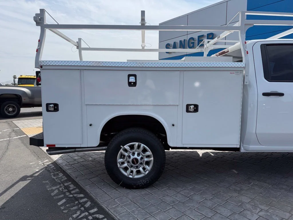 New 2026 Summit White GMC Pro image 13