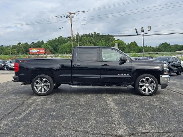 Used 2018 Black Chevrolet LT image 7