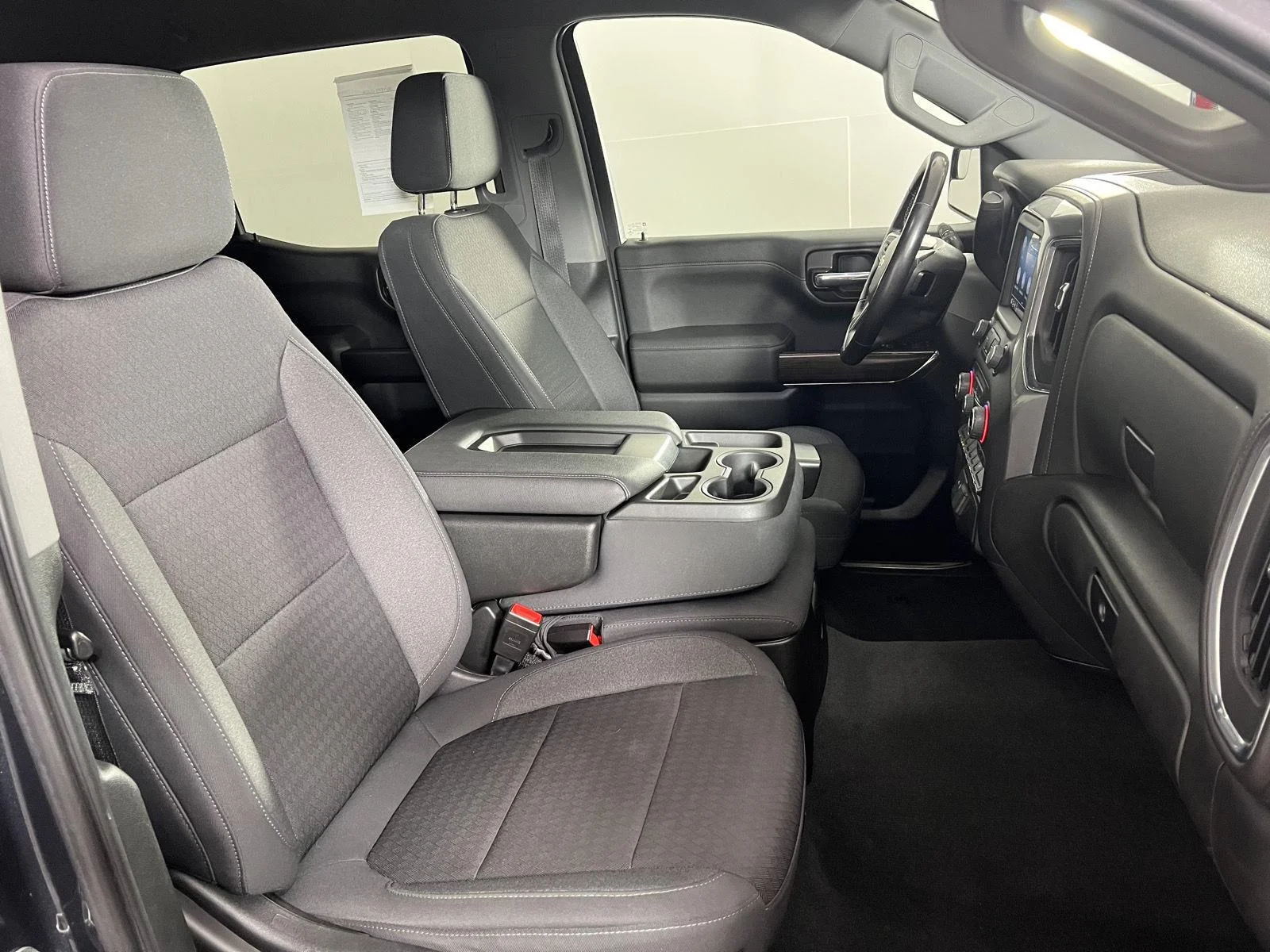 Used 2022 SHADOW GRAY METALLIC Chevrolet LT image 21