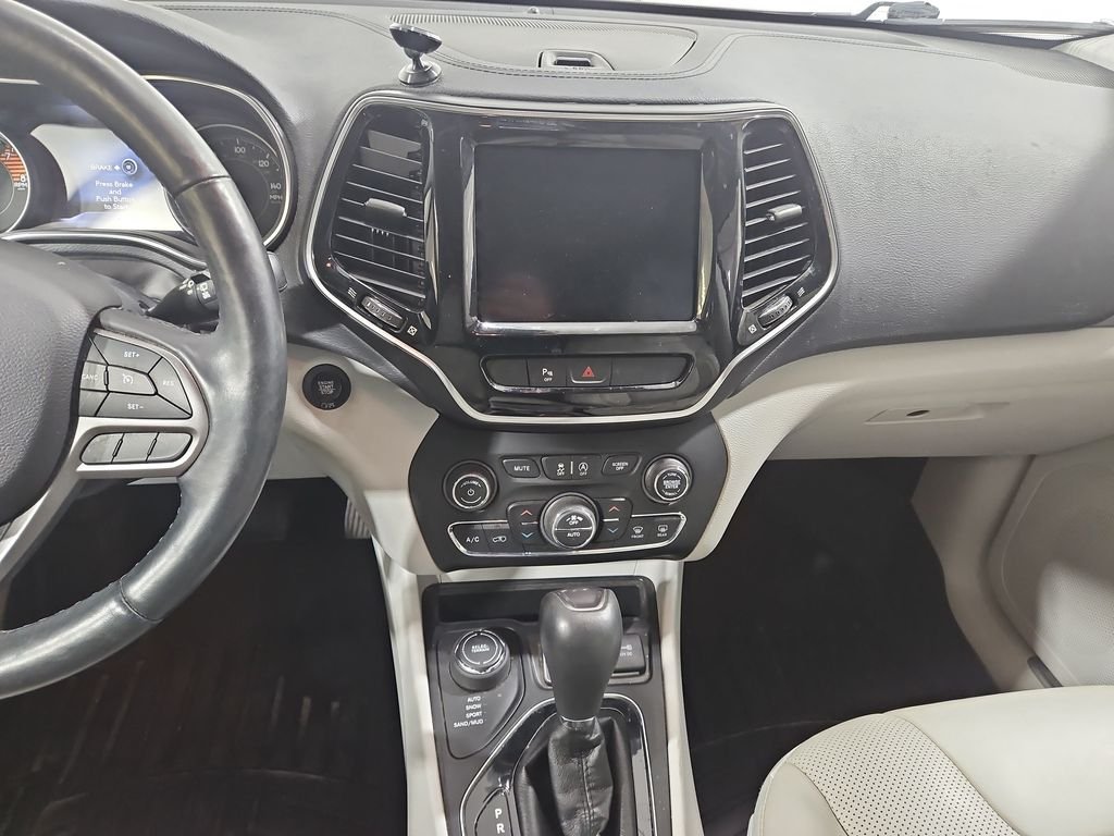 Used 2019 Beige Jeep Limited image 18