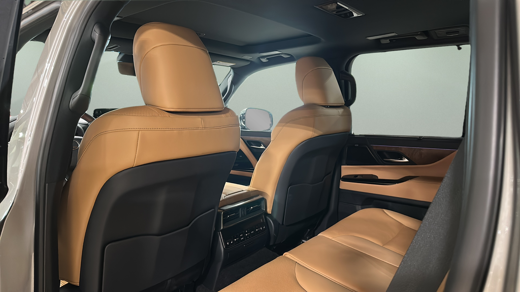 New 2026 Atomic Silver Lexus LX 700h LUXURY image 13