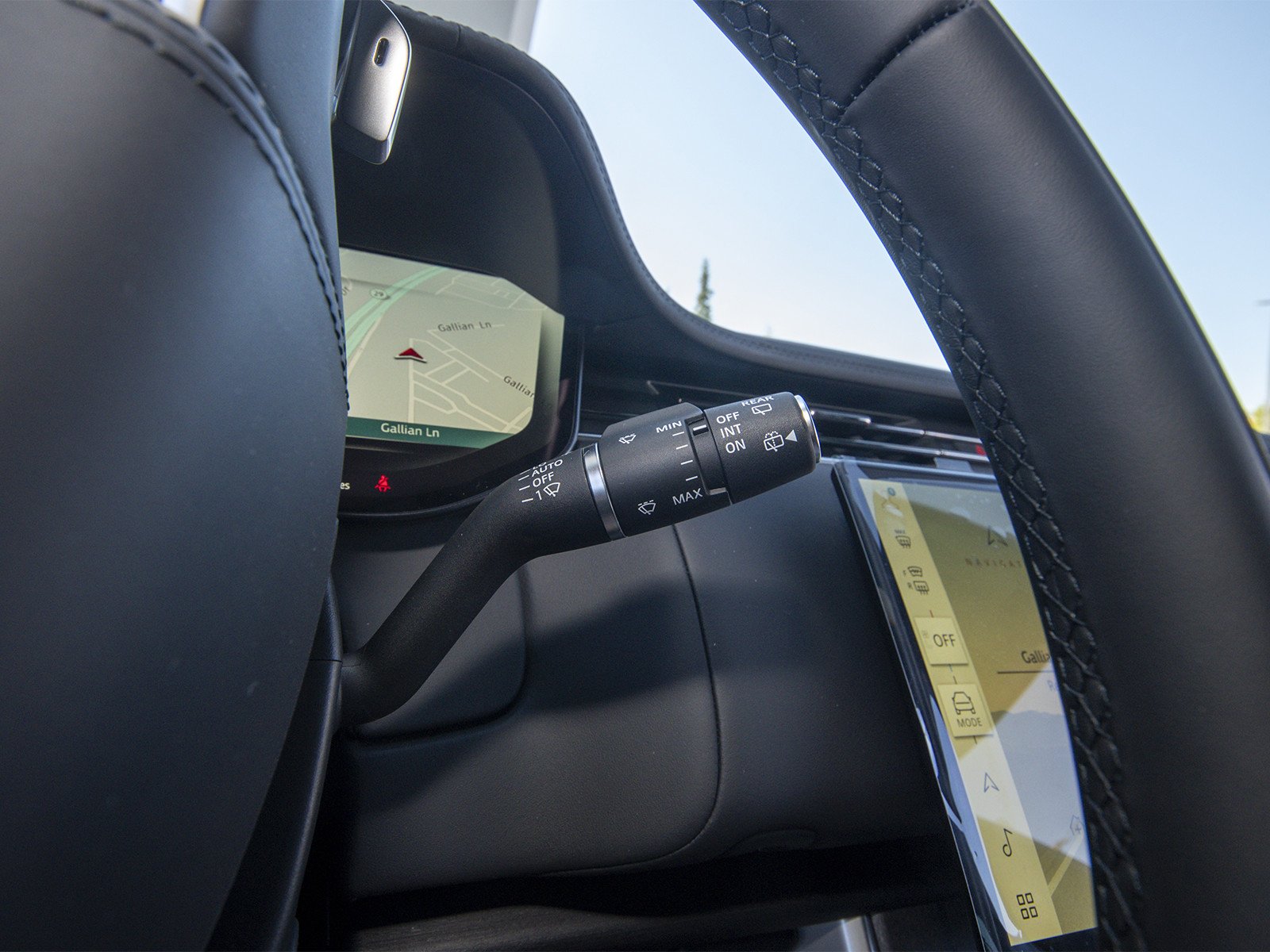 New 2026 Carpathian Grey Land Rover SE image 14