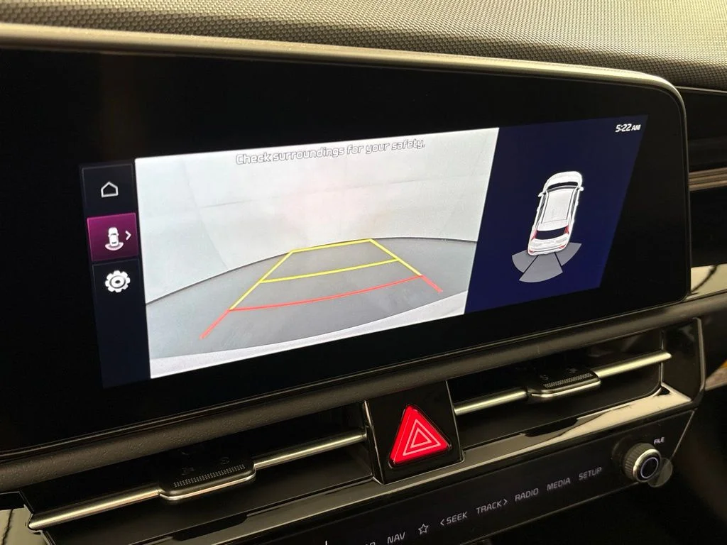 New 2026 Snow White Pearl Kia WIND image 36