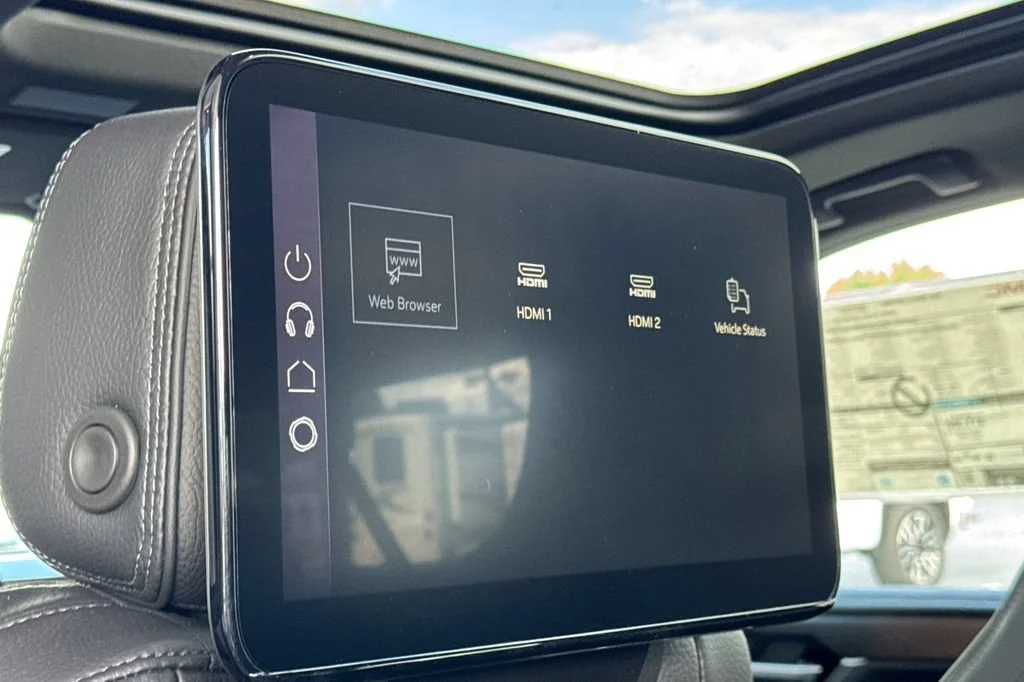 2026 GMC Yukon XL Denali - Photo 12