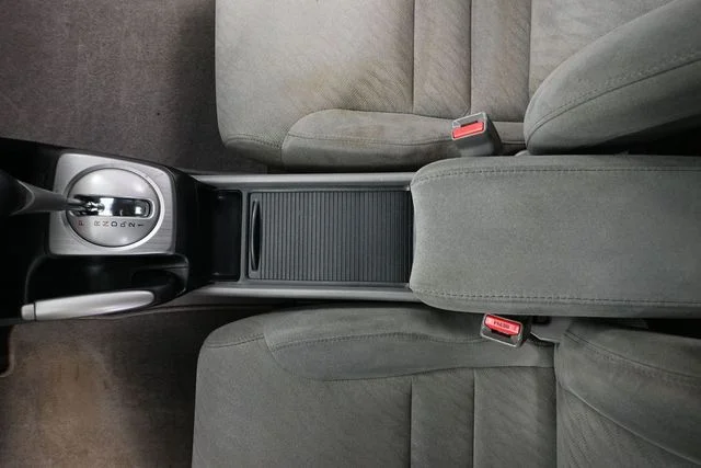 Used 2009 White Honda LX image 28