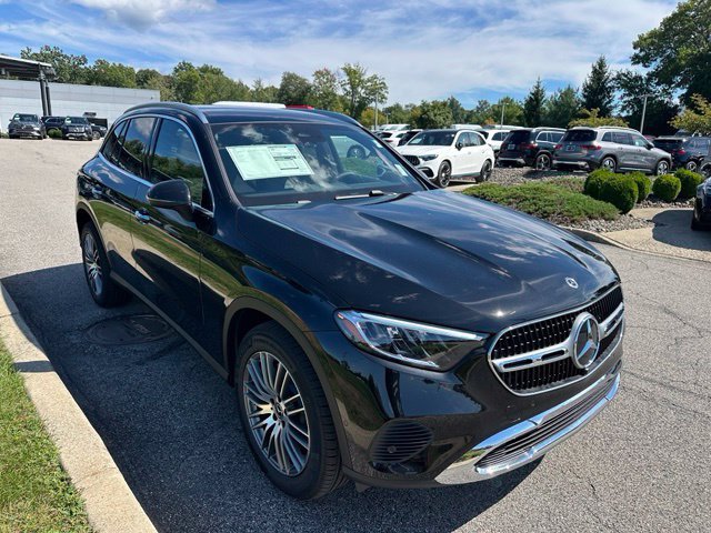 New 2027 Obsidian Black Metallic Mercedes-Benz GLC 300 image 45