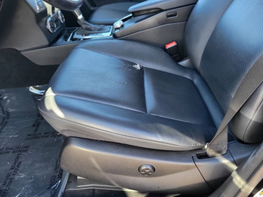 Used 2010 Black Mercedes-Benz GLK 350 image 17