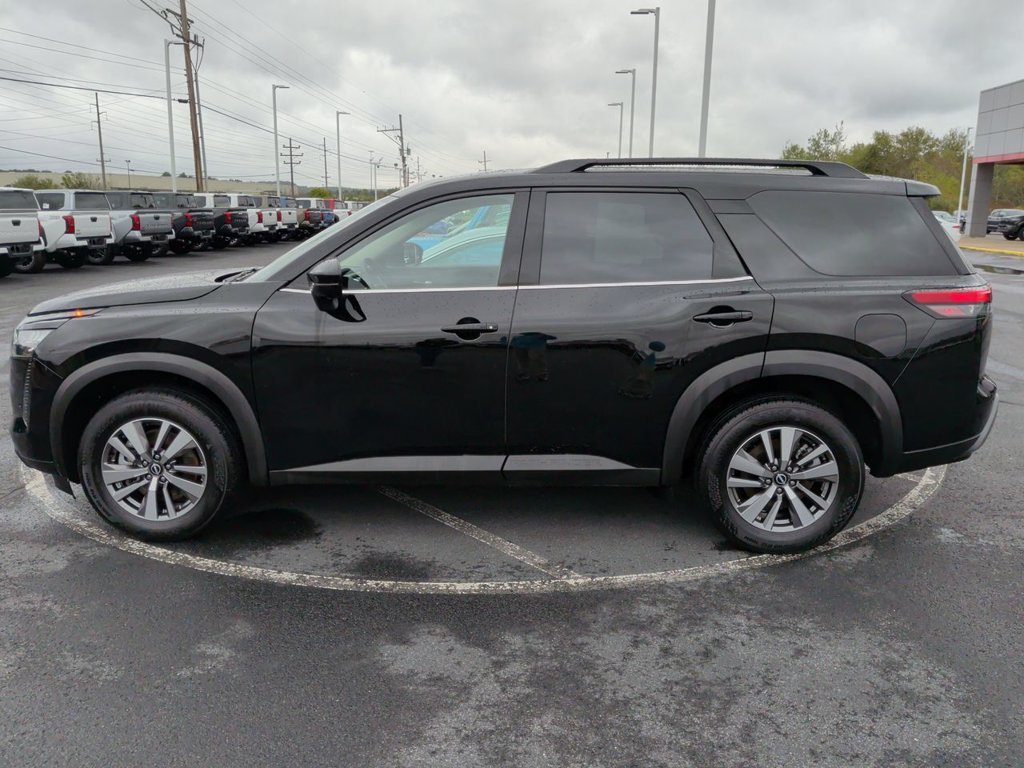 Used 2026 Black Nissan SL image 5