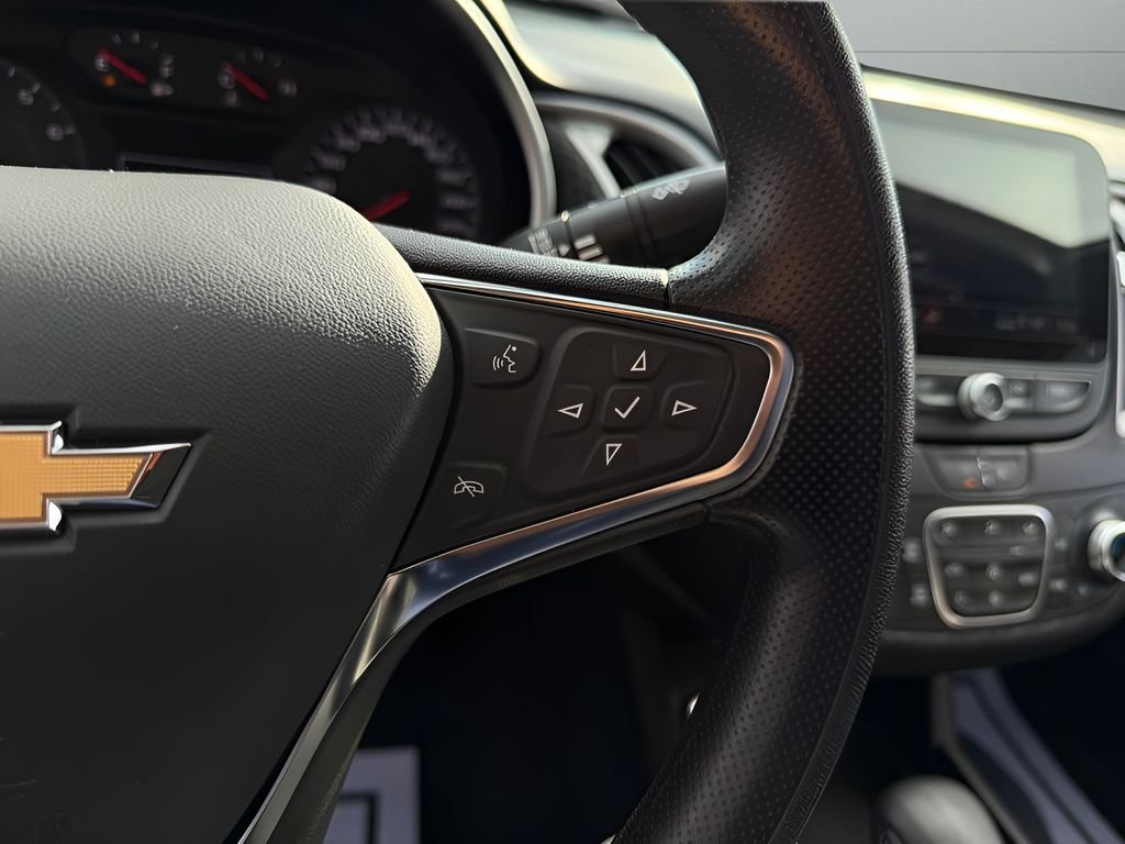 Used 2023 Gray Chevrolet LT image 13