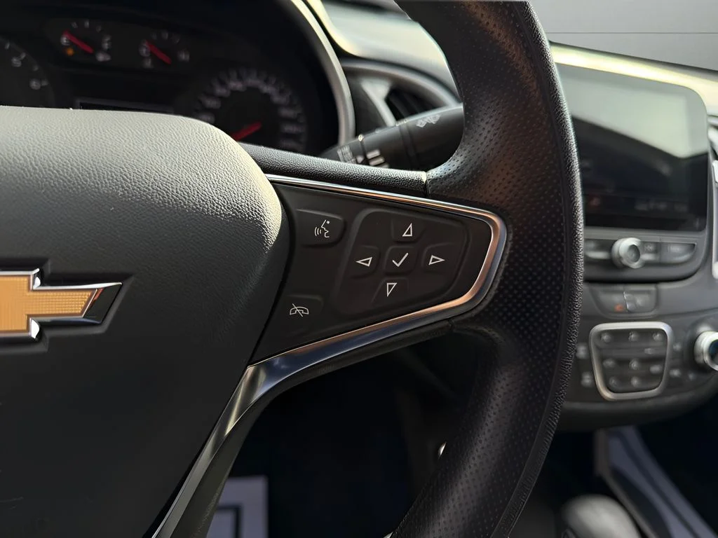 Used 2023 Gray Chevrolet LT image 13