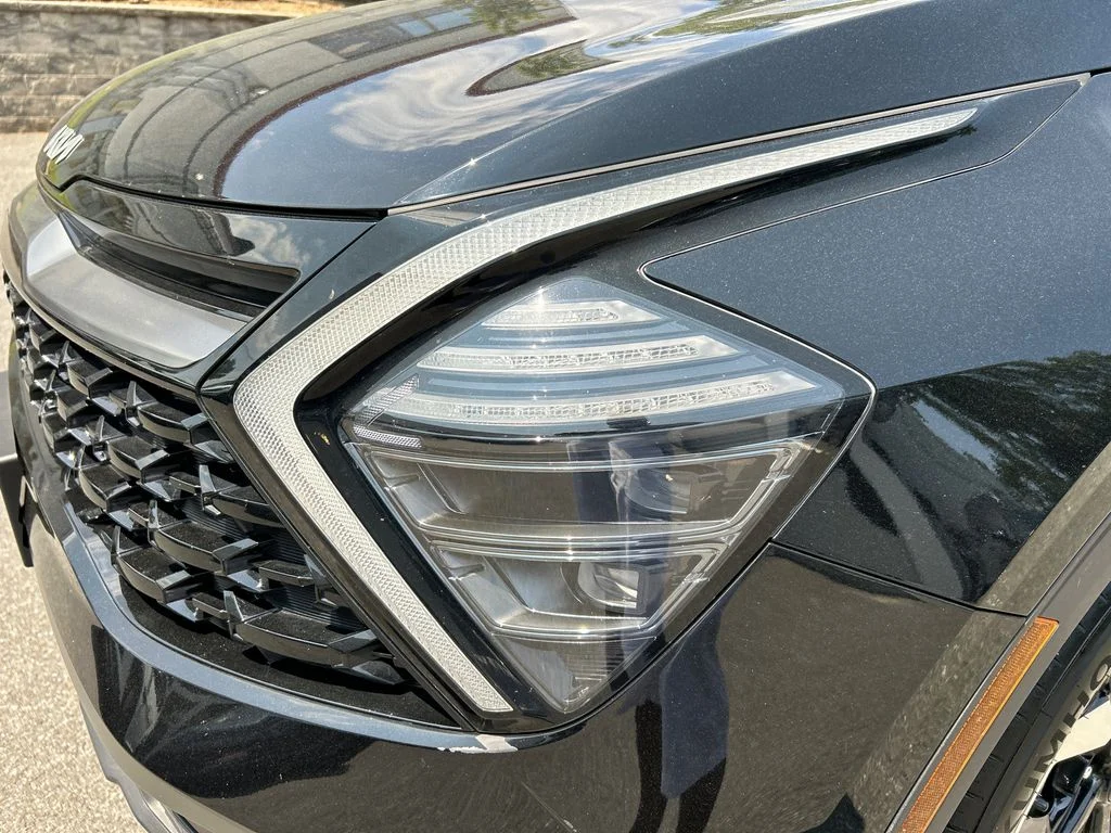 Used 2024 Black Kia X-Line image 7