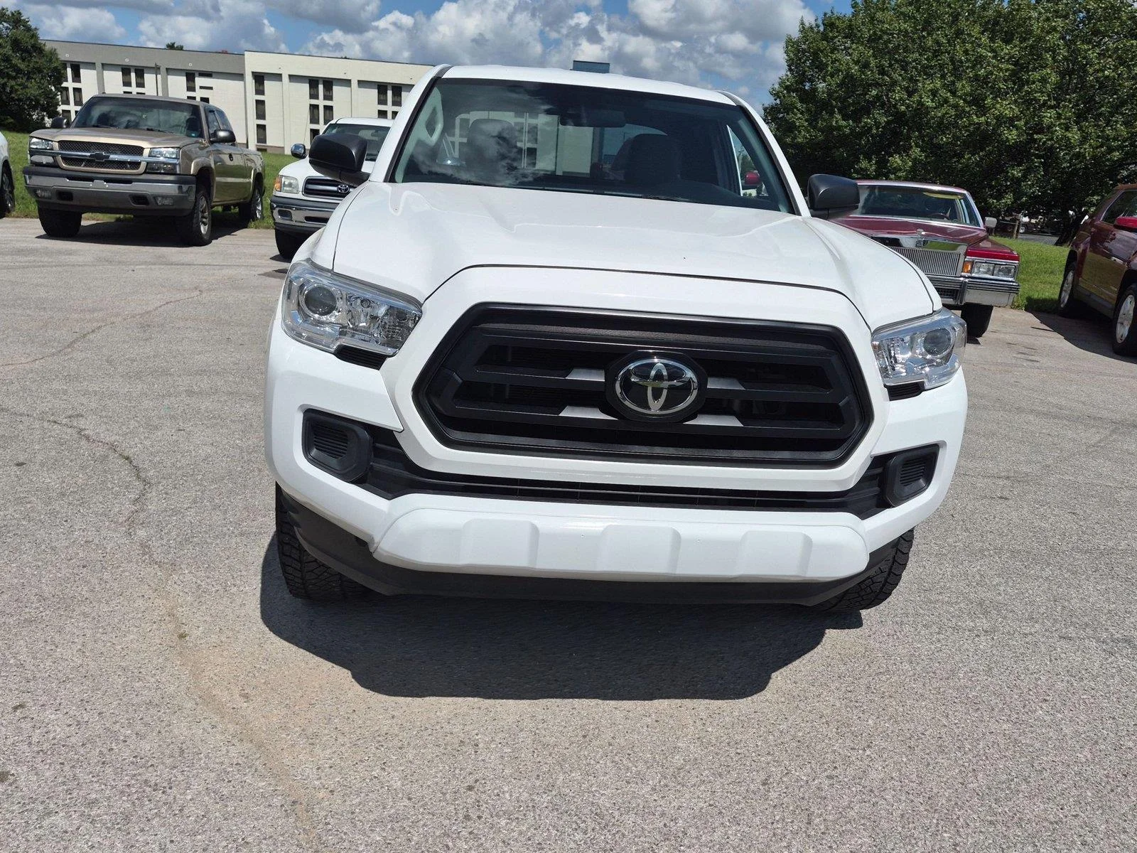 Used 2022 White Toyota SR image 8