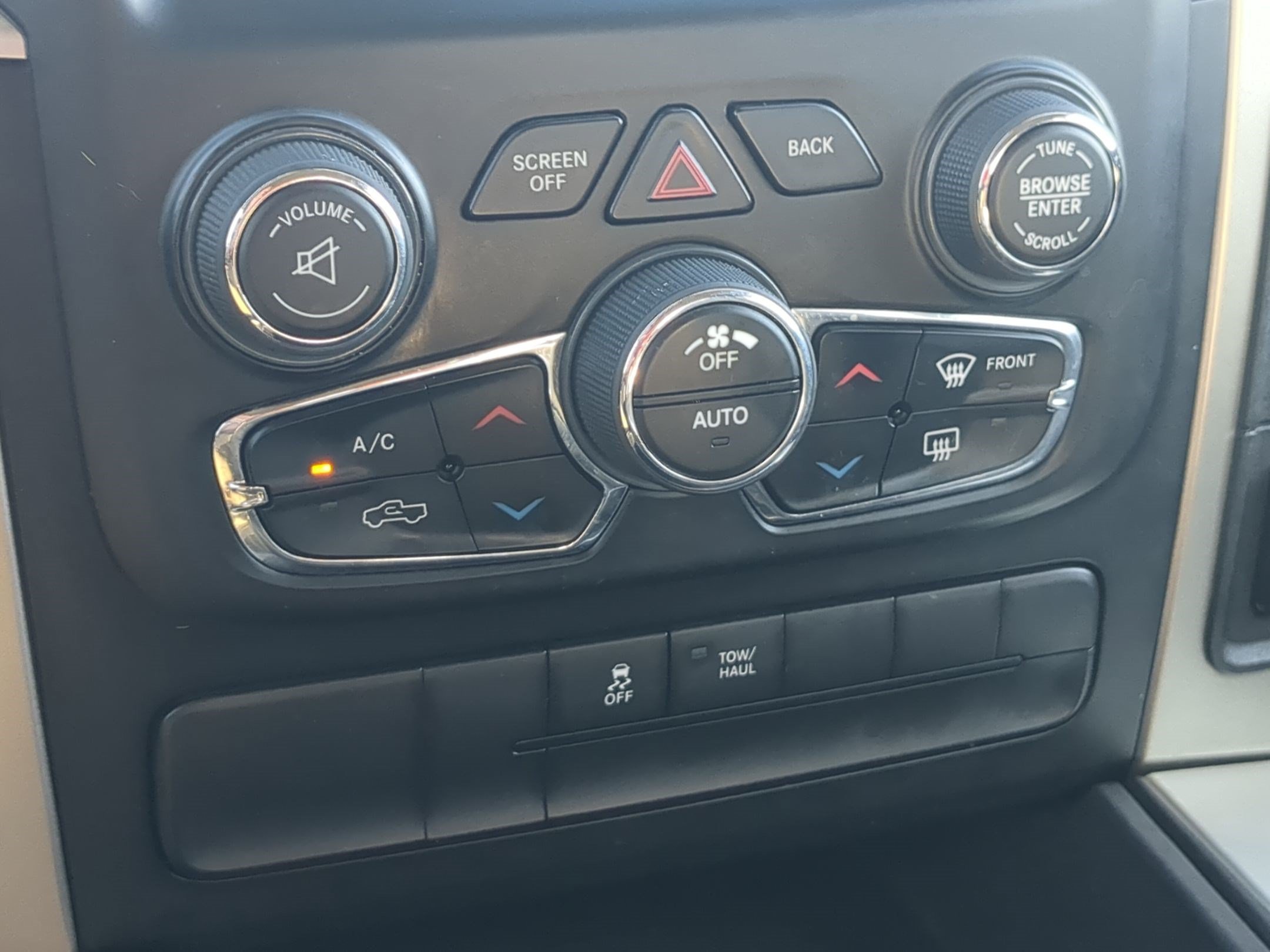 Used 2017 Granite Crystal Metallic Clearcoat Ram SLT image 24