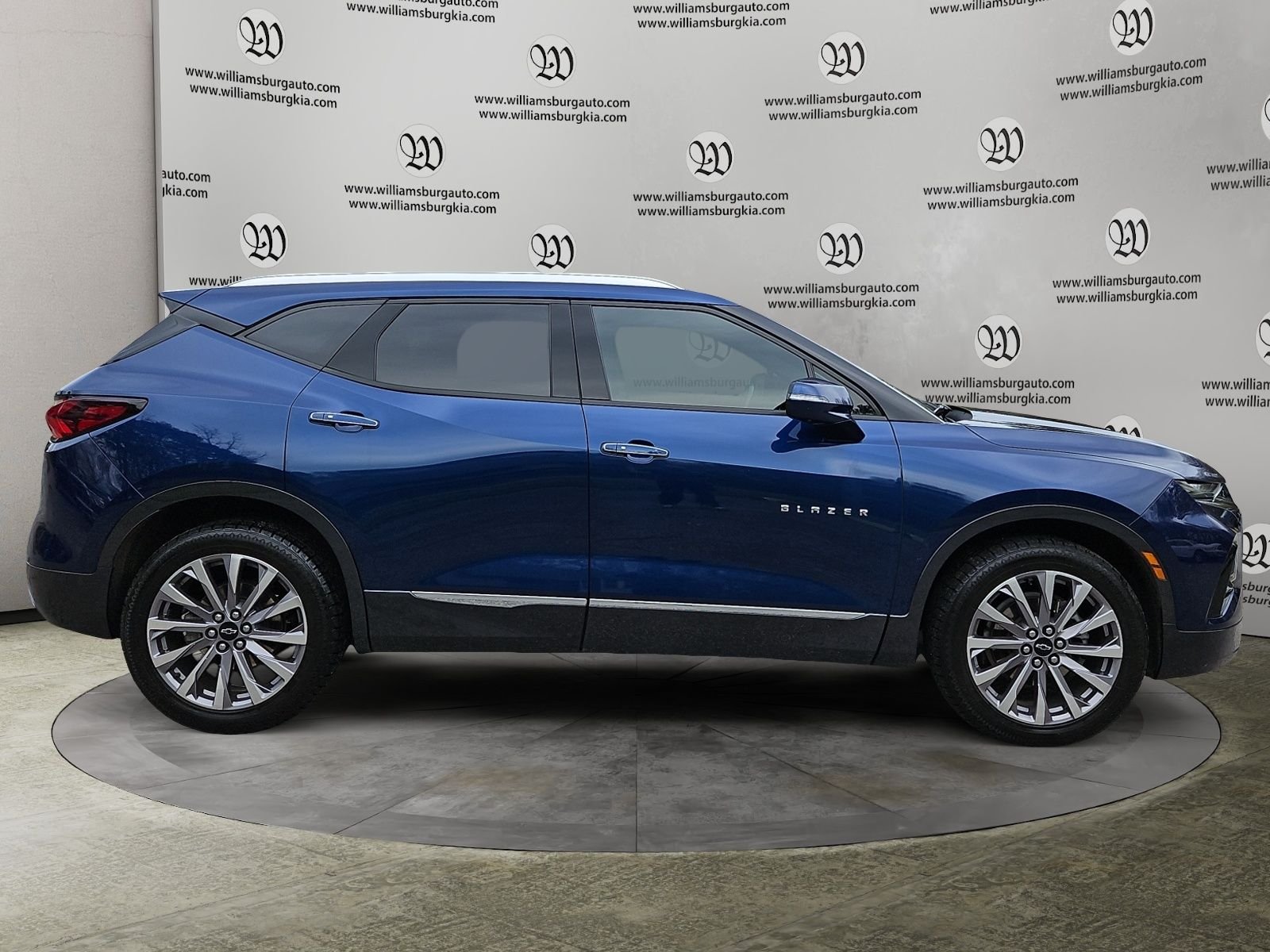Used 2022 Blue Chevrolet Premier image 6