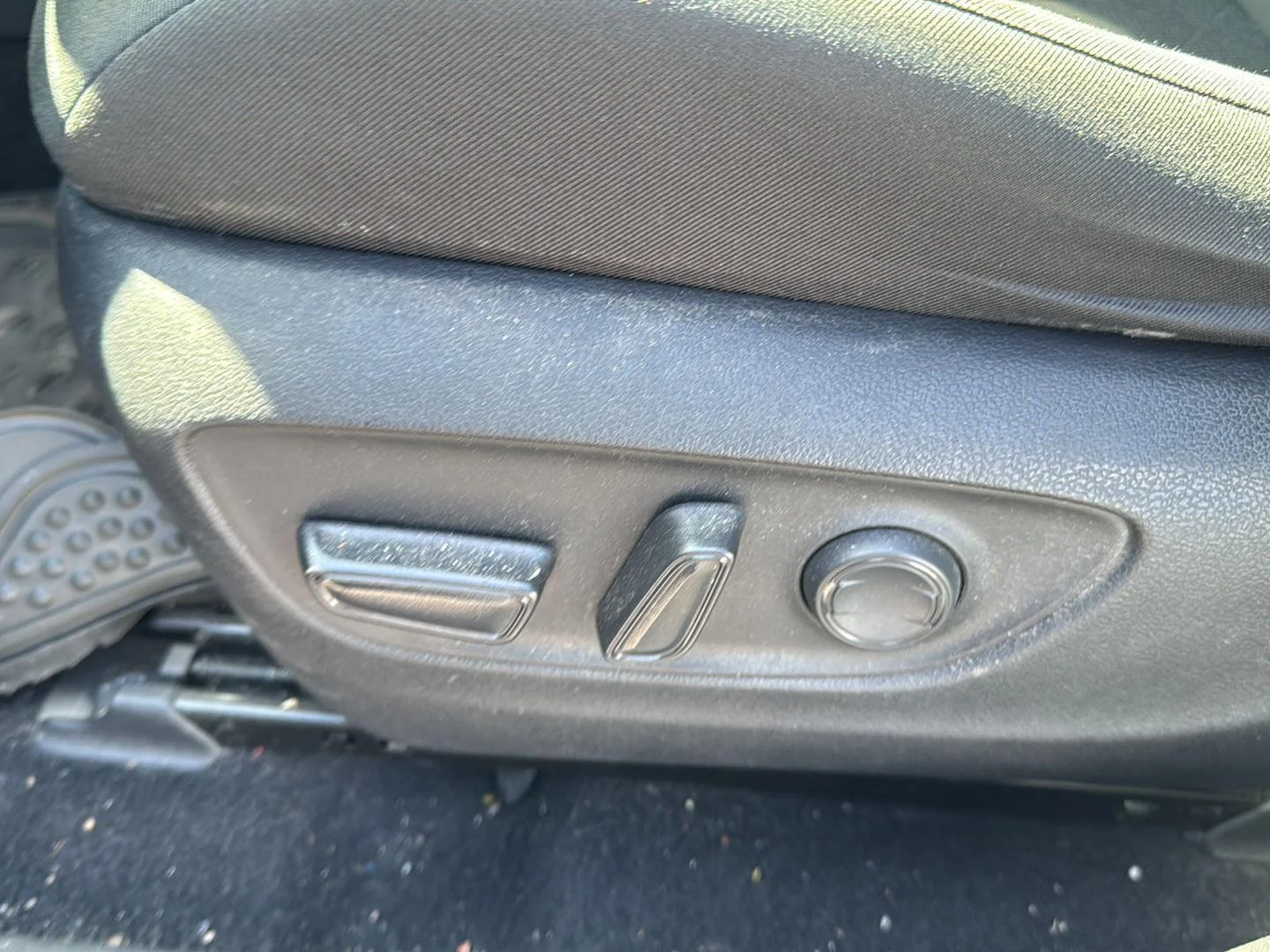 Used 2022 Magnetic Gray Metallic Toyota XLE image 7