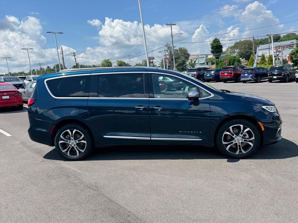 Used 2021 Fathom Blue Pearlcoat Chrysler Pinnacle image 8