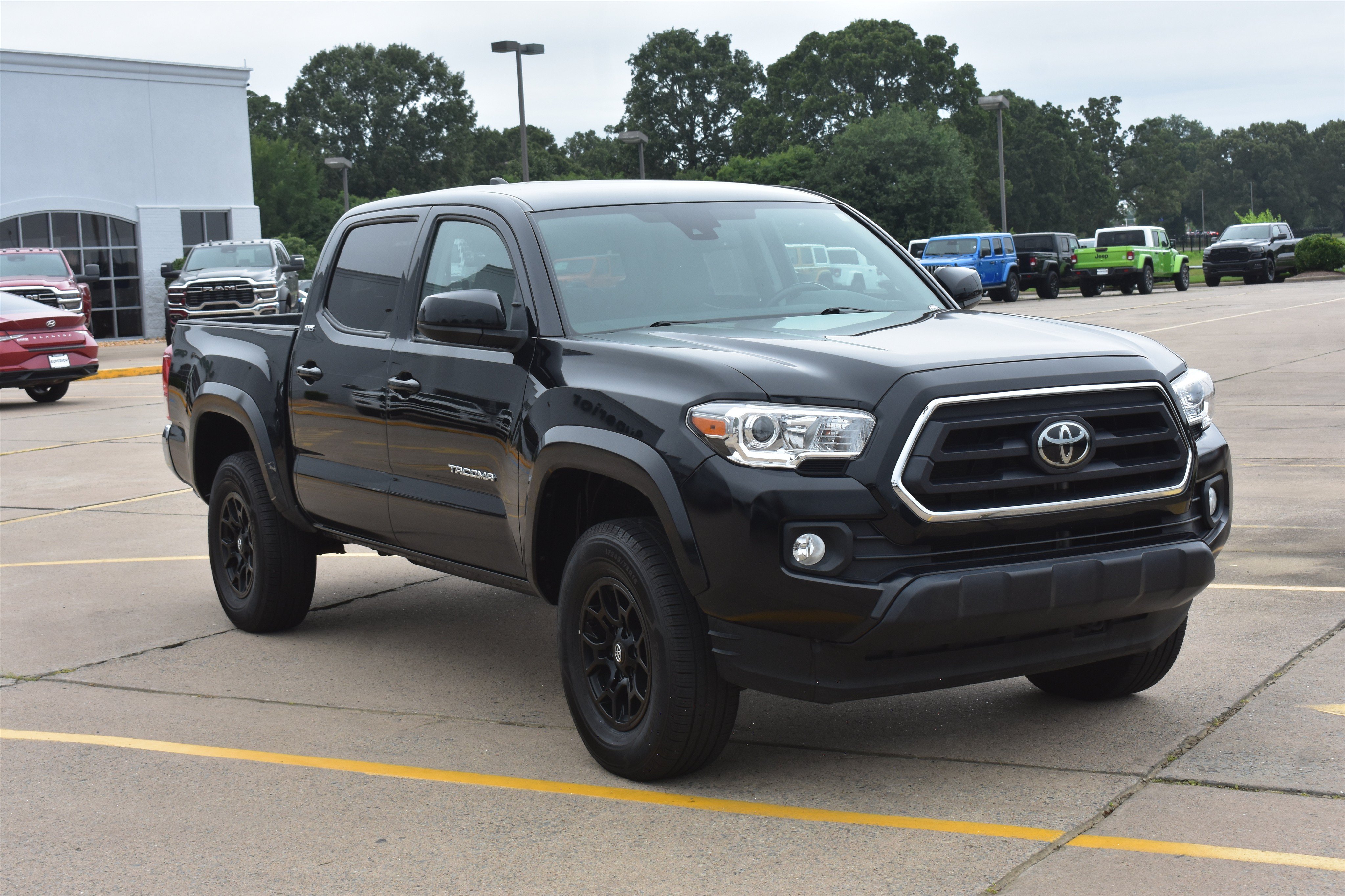 Used 2022 Black Toyota SR5 image 3