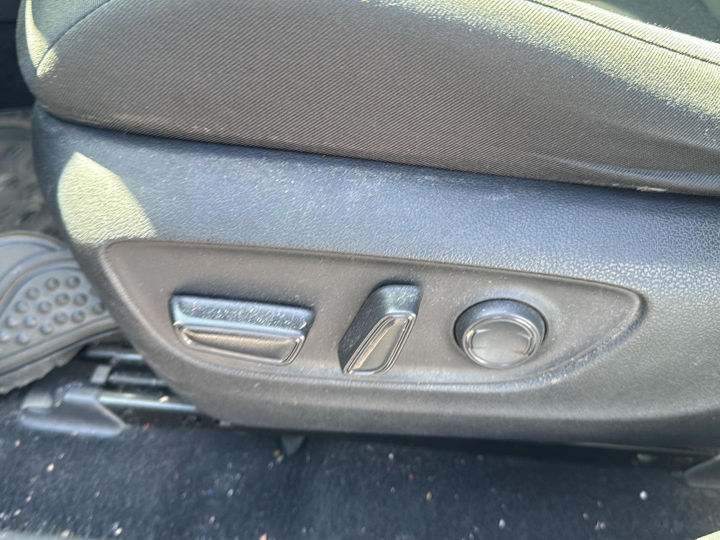 Used 2022 Magnetic Gray Metallic Toyota XLE image 7