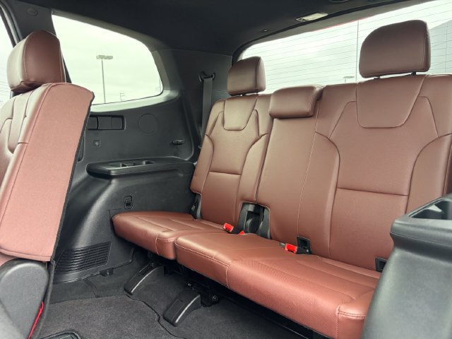 Certified Used 2024 White Pearl Kia EX image 23
