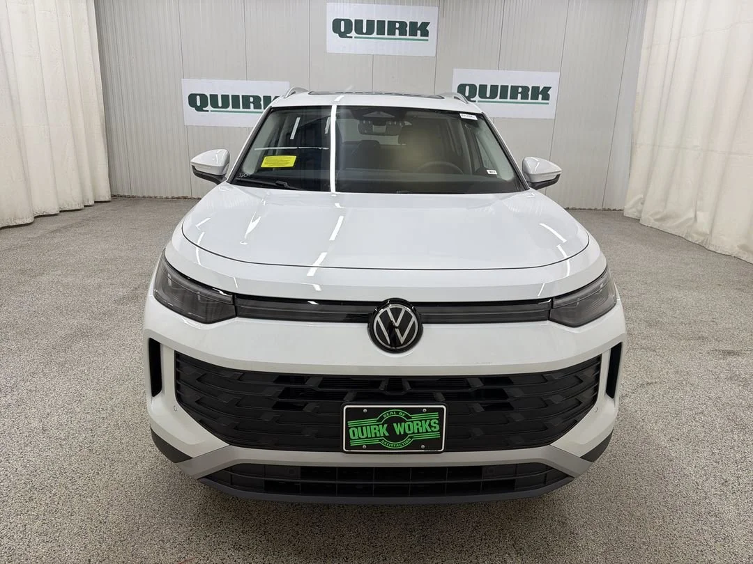 New 2026 Pure White Volkswagen SE image 2