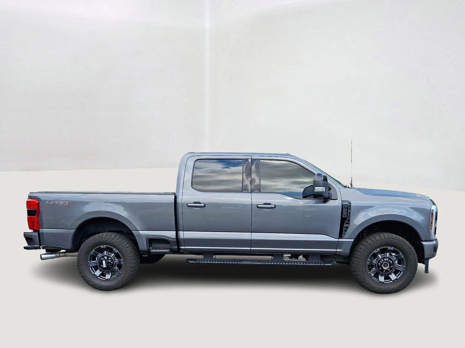 Used 2024 Carbonized Gray Metallic Ford LARIAT image 7