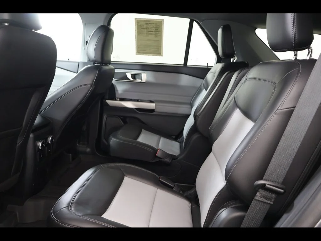 2024 Ford Explorer XLT - Photo 9