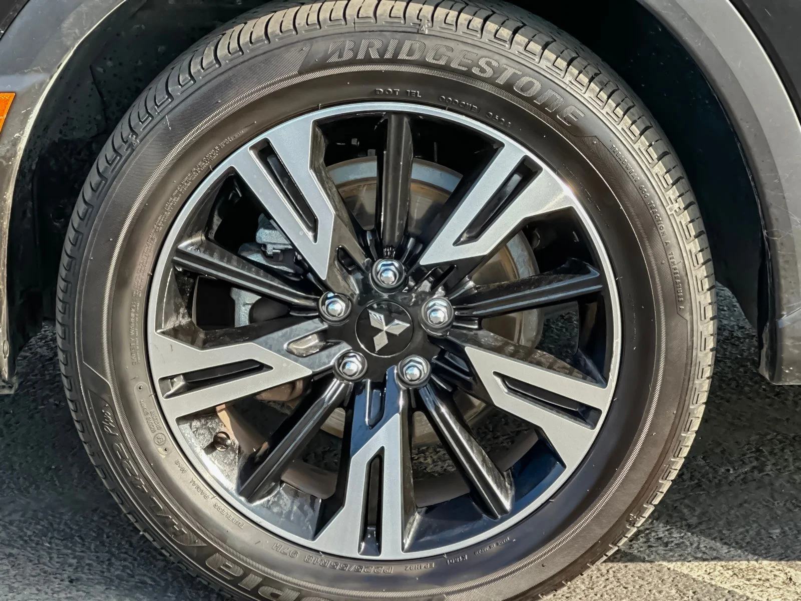 Used 2025 Black Mitsubishi SE image 26