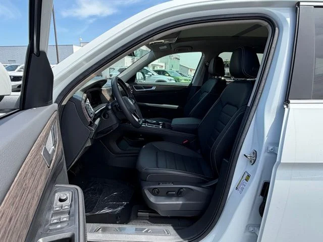 New 2026 White Volkswagen 2.0T SEL image 8