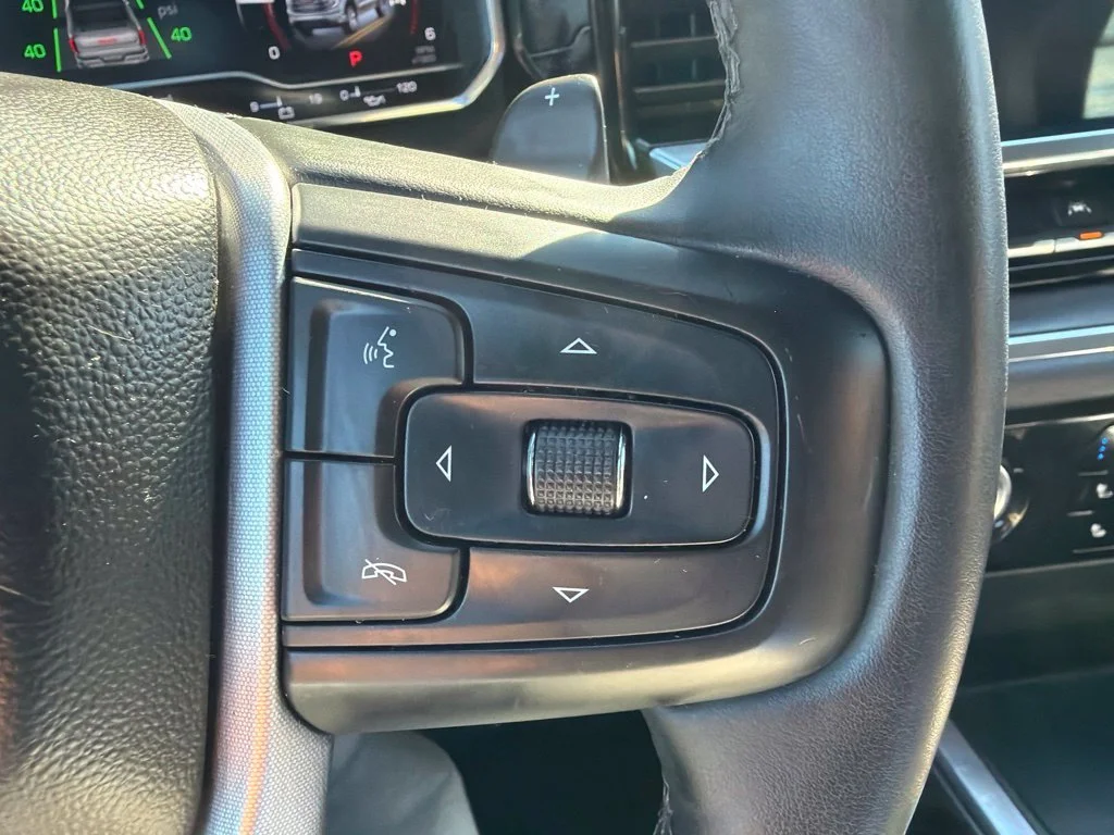 Used 2023 Summit White GMC SLT image 18