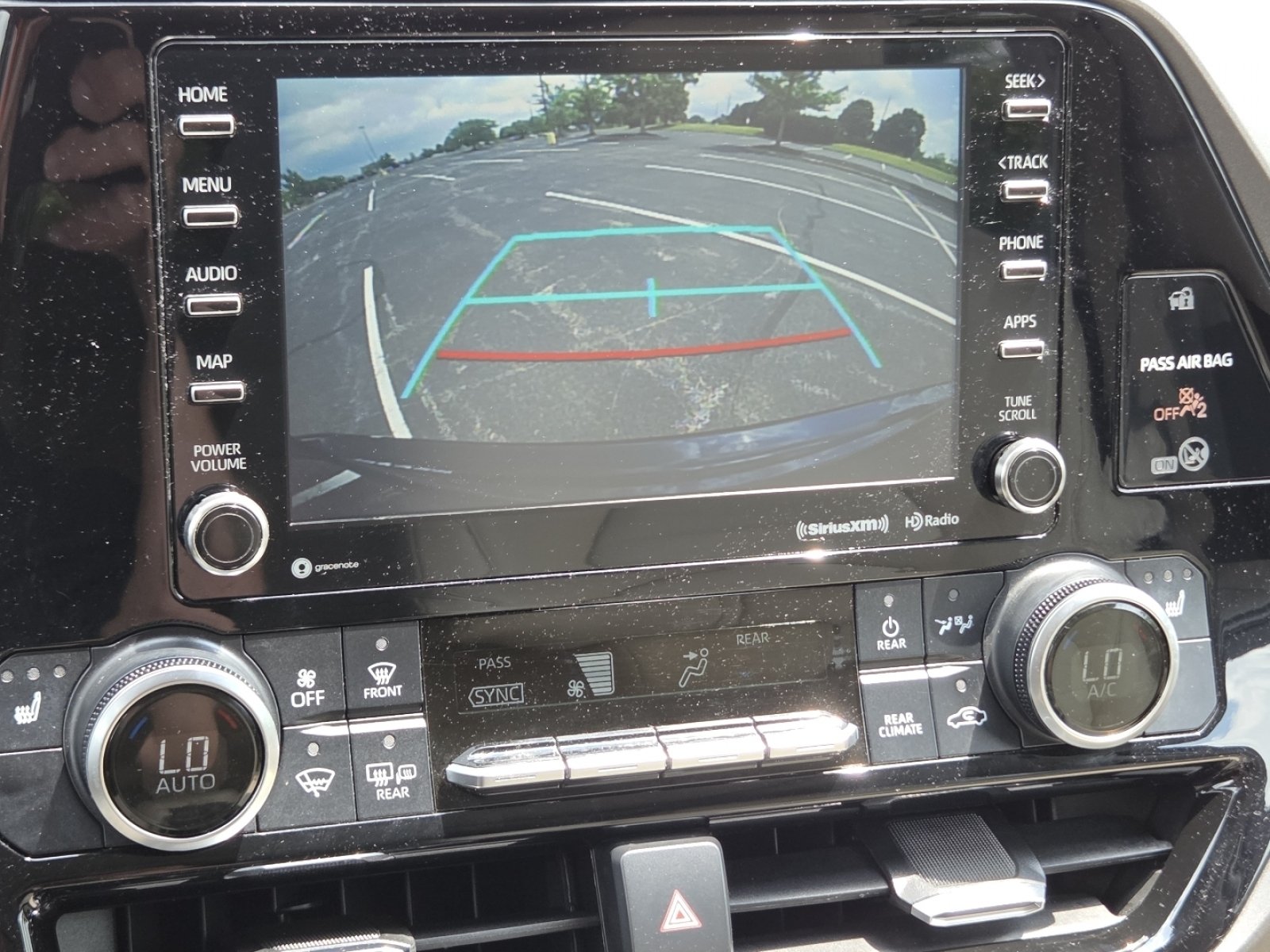 Used 2020 Midnight Black Metallic Toyota XLE image 13