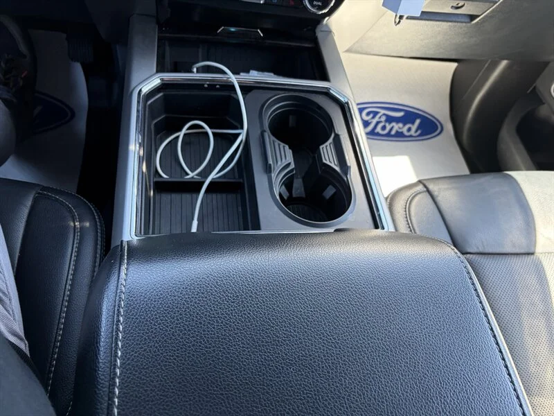 Used 2022 Grey Ford Super Duty Lariat image 10
