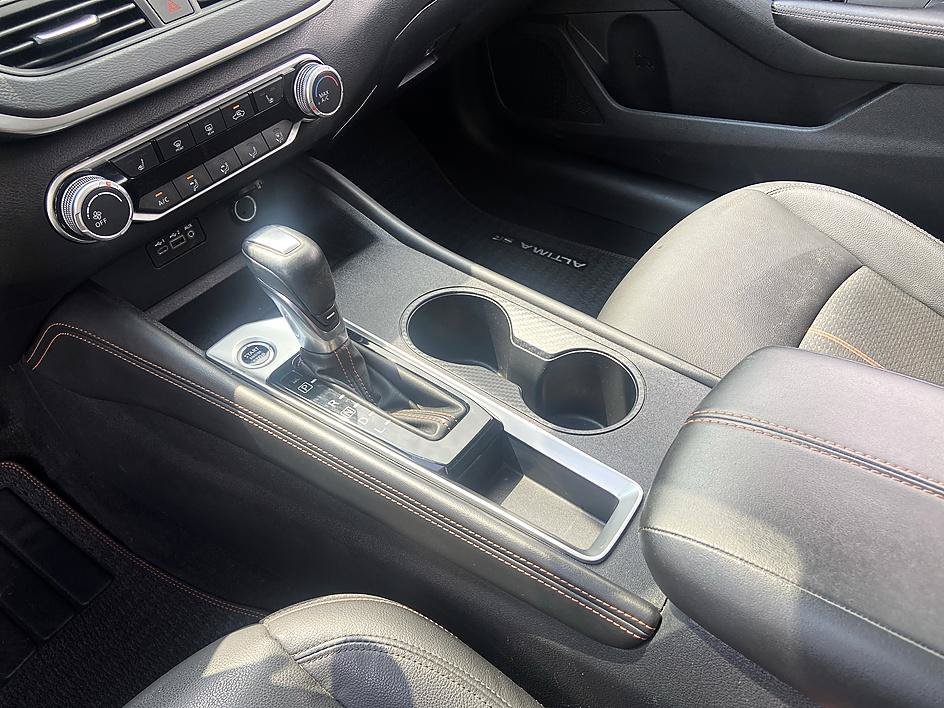 Used 2020 Pearl White Tricoat Nissan 2.5 SR image 14