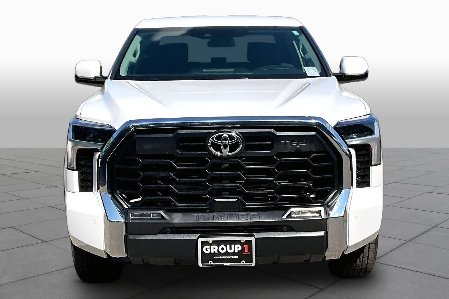 Used 2024 Ice Cap Toyota SR5 image 4