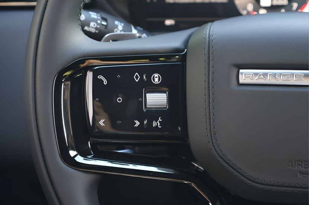 New 2026 Fuji White Land Rover Dynamic SE image 21
