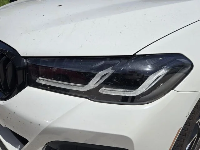 Used 2022 White BMW M550i xDrive image 10