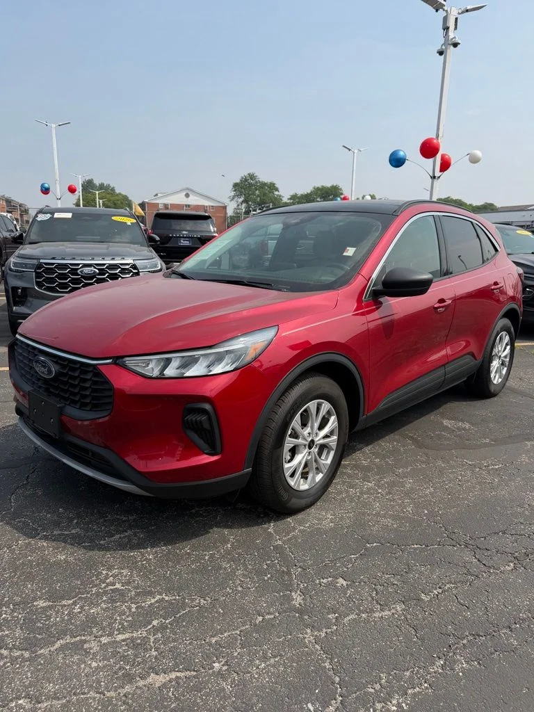 Used 2023 Red Metallic Ford Active image 3