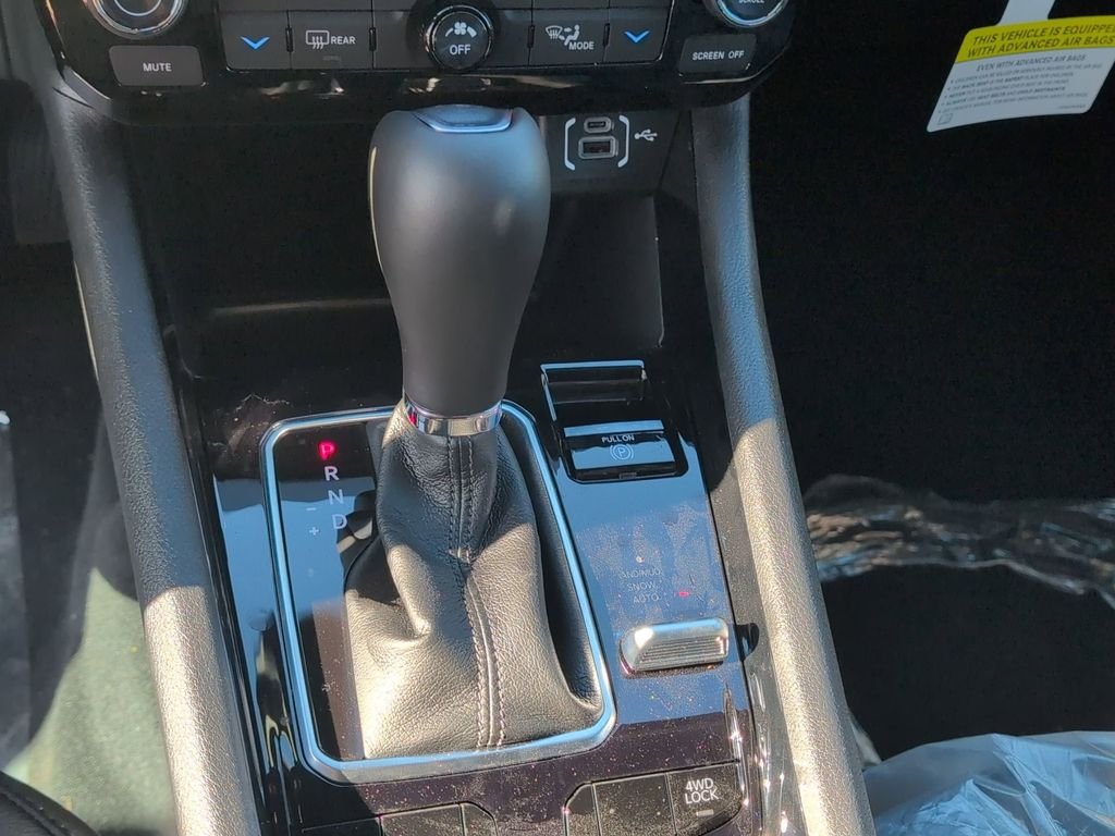 New 2026 Bright White Clearcoat Jeep Latitude image 20