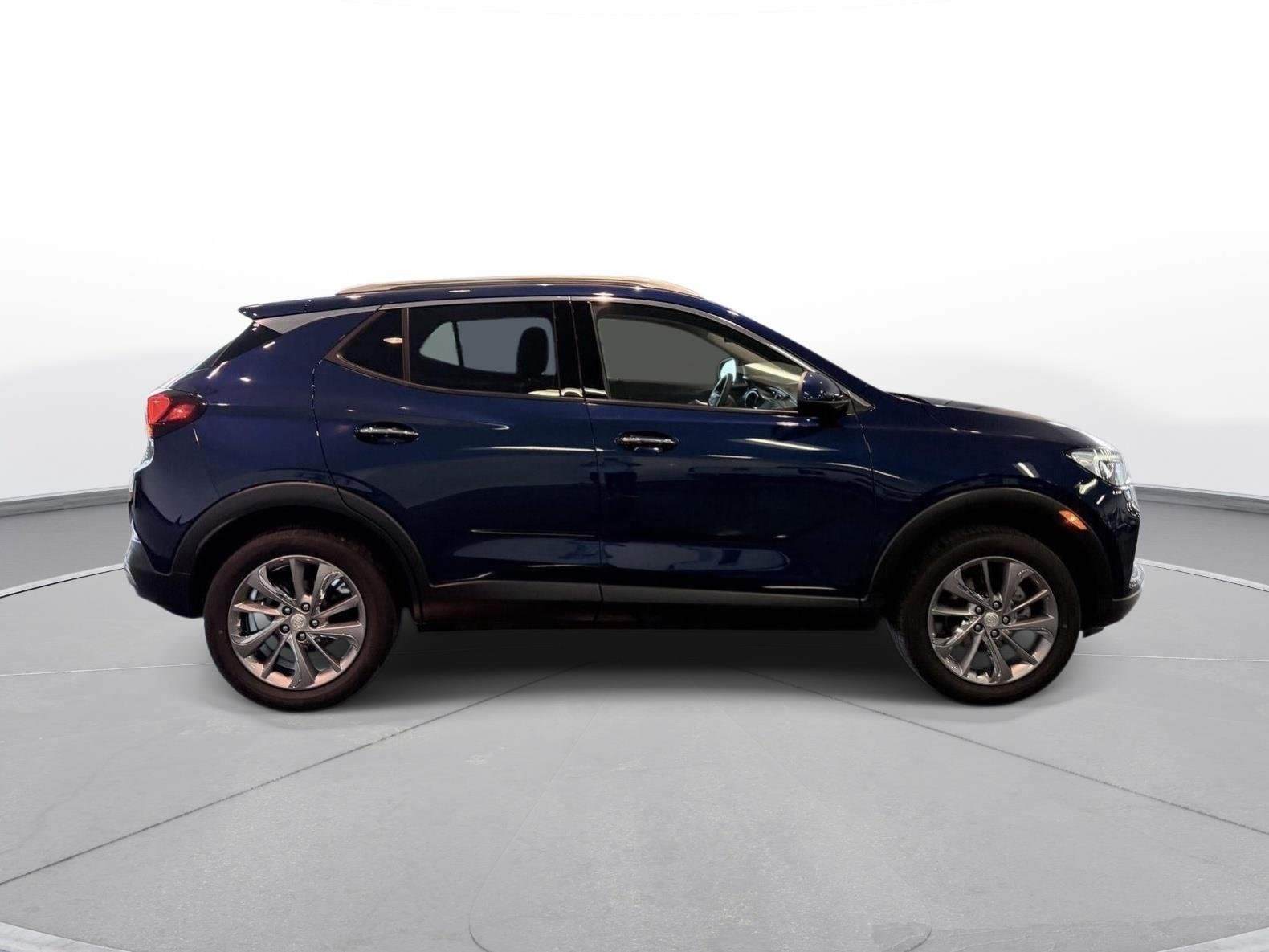 Used 2023 Sapphire Metallic Buick Essence image 15