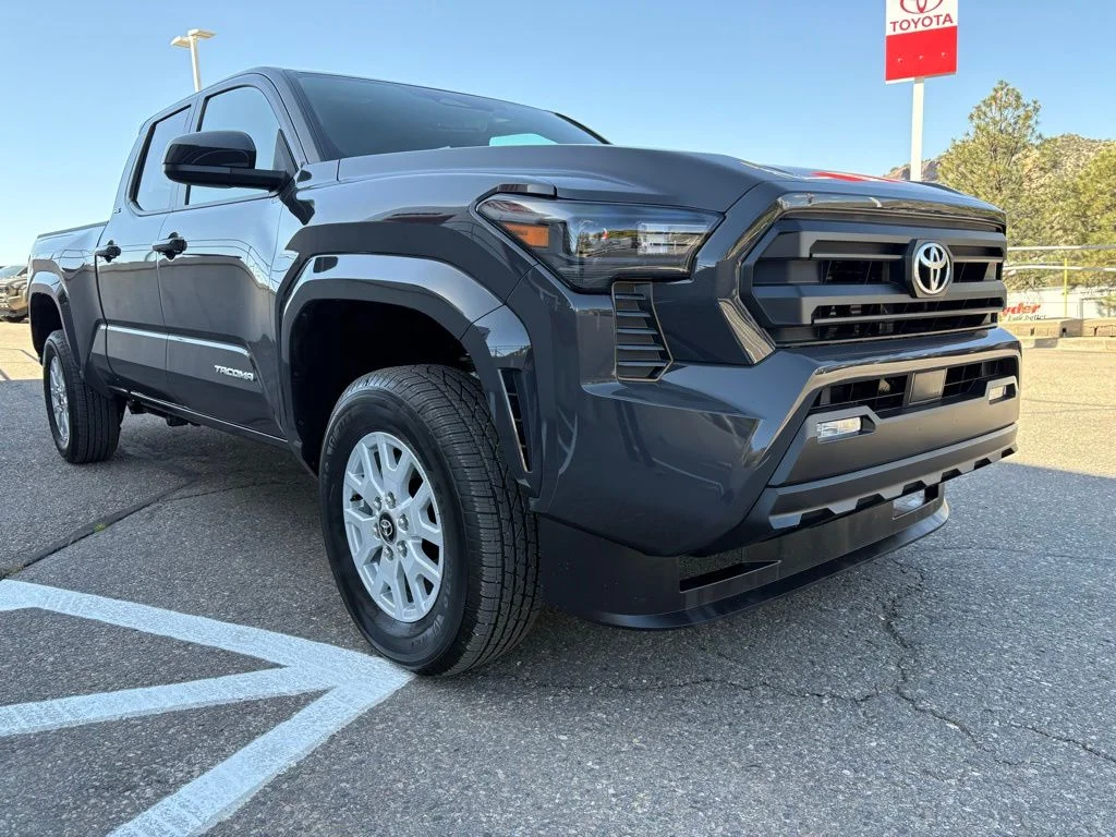 Used 2026 UNDERGROUND Toyota SR5 image 11