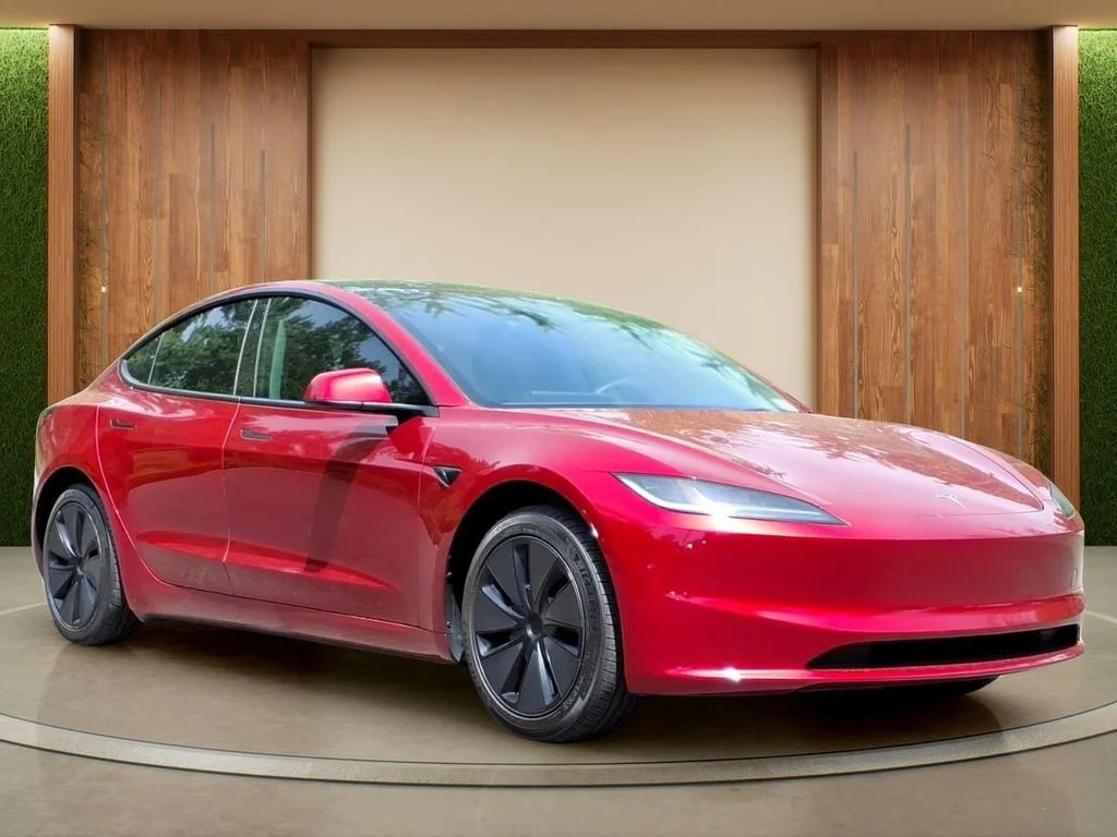 2025 Tesla Model 3 Long Range's photo