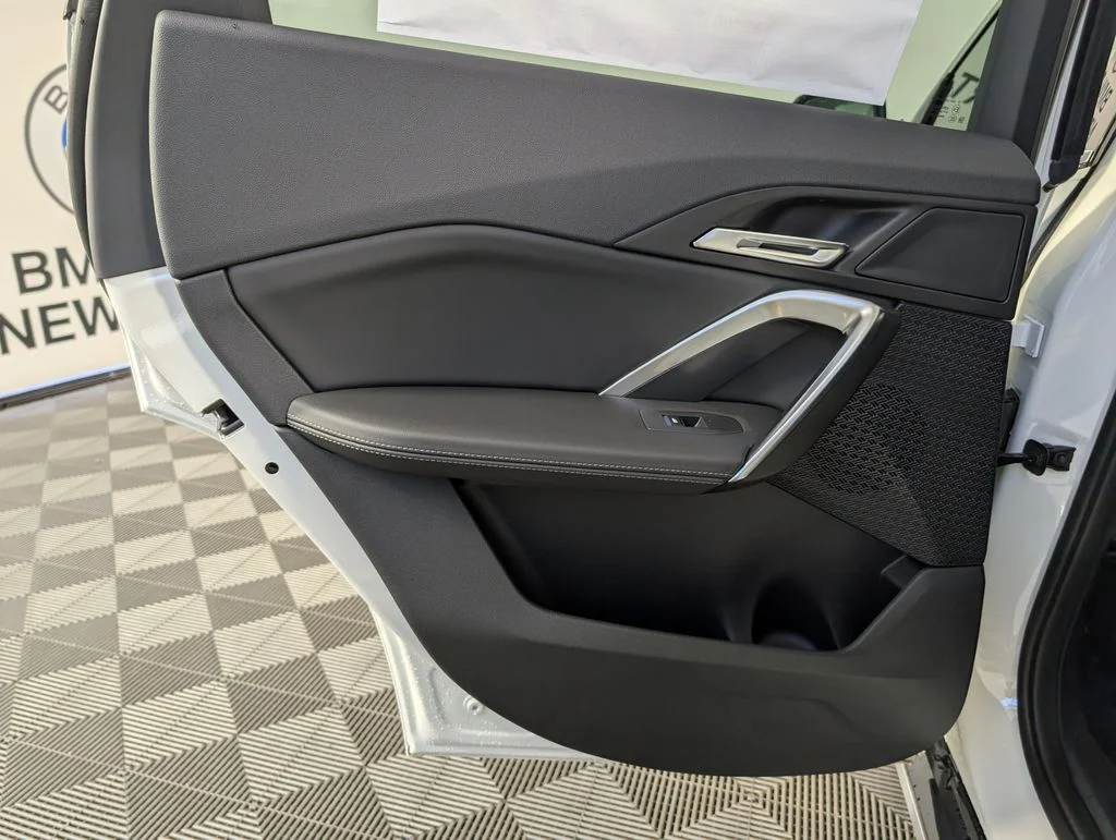 New 2027 Alpine White BMW  image 17
